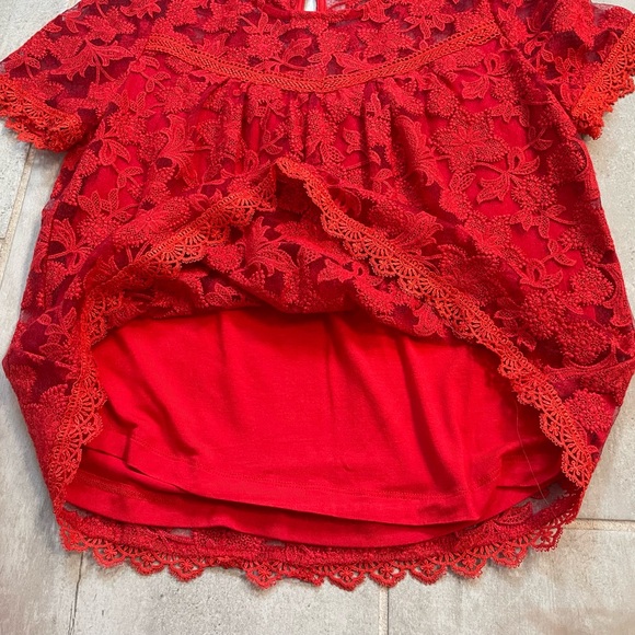 Willow and Clay Women’s Red Lace Intricate Floral S/S Lined Top-Sz XS-Quick - Picture 15 of 15